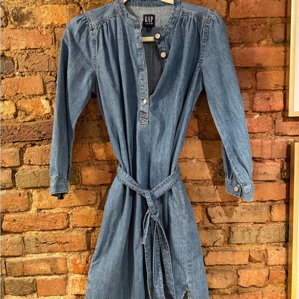 GAP Blue Denim Women's Dress size xs never worn